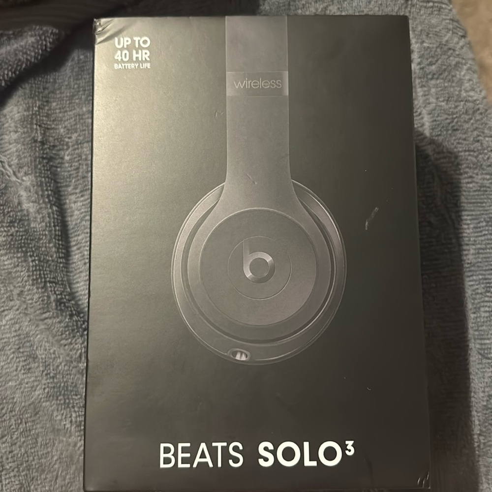 BEATS SOLO 3 wireless headphones - BLACK